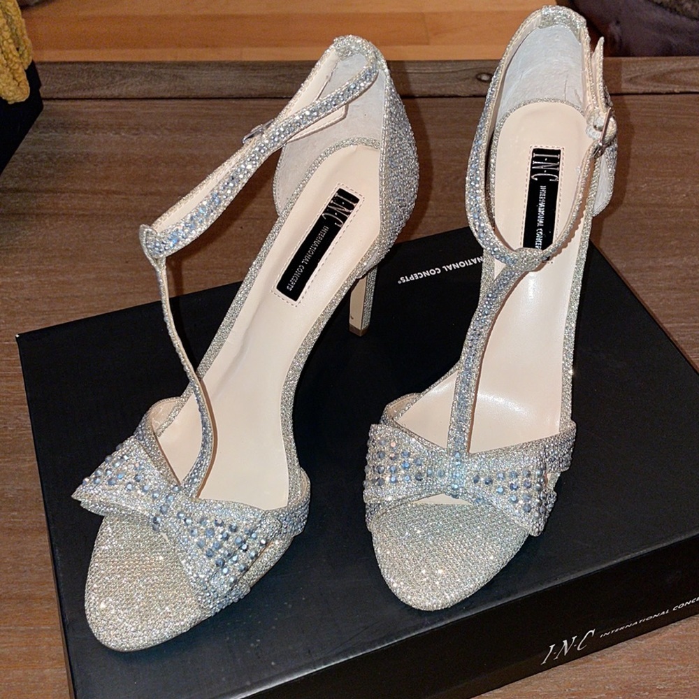 NIB- Inc - International Concepts - Reesie2Gold Champagne Heels - 8.5